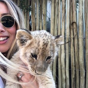 Meet your Posher, Tenielle